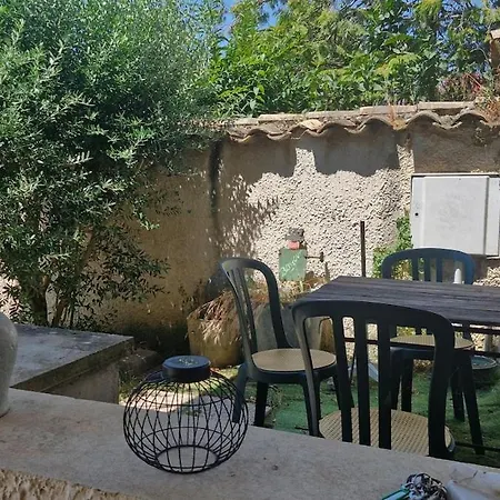 Le Petit Nid, 2 Chambres Privees Pour 4, Dans Maison Partagee