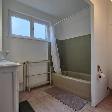 Le Petit Nid, 2 Chambres Privees Pour 4, Dans Maison Partagee