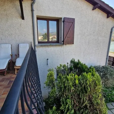 Le Petit Nid, 2 Chambres Privees Pour 4, Dans Maison Partagee Sablons